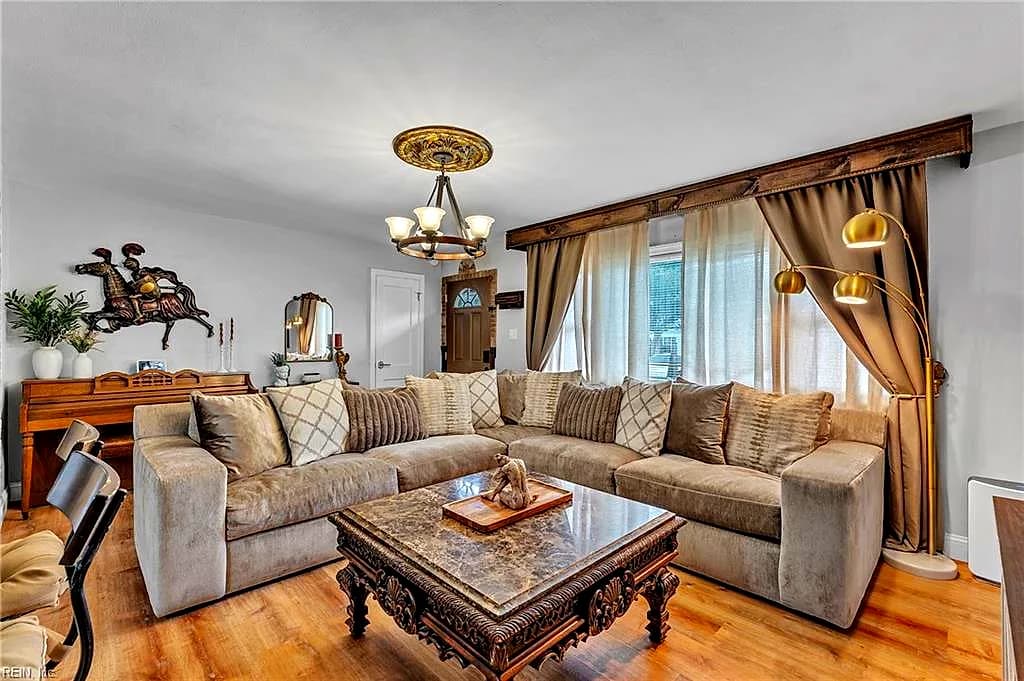 2733 Mapleton AVE, NORFOLK VA 23504 - Photo 4