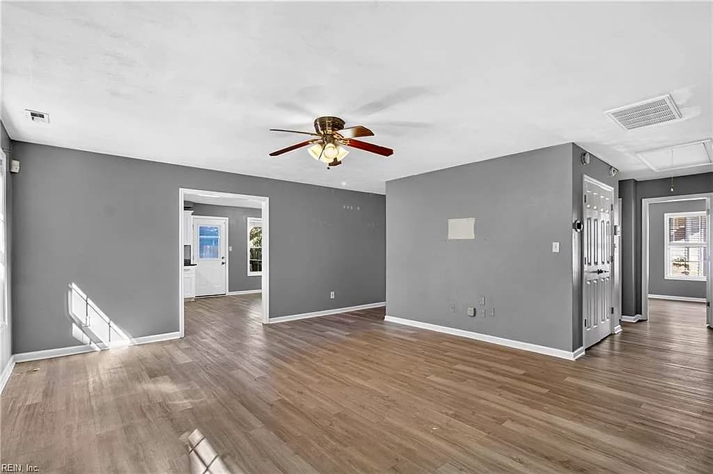 3115 SAINT MIHIEL AVE, NORFOLK VA 23509 - Photo 5