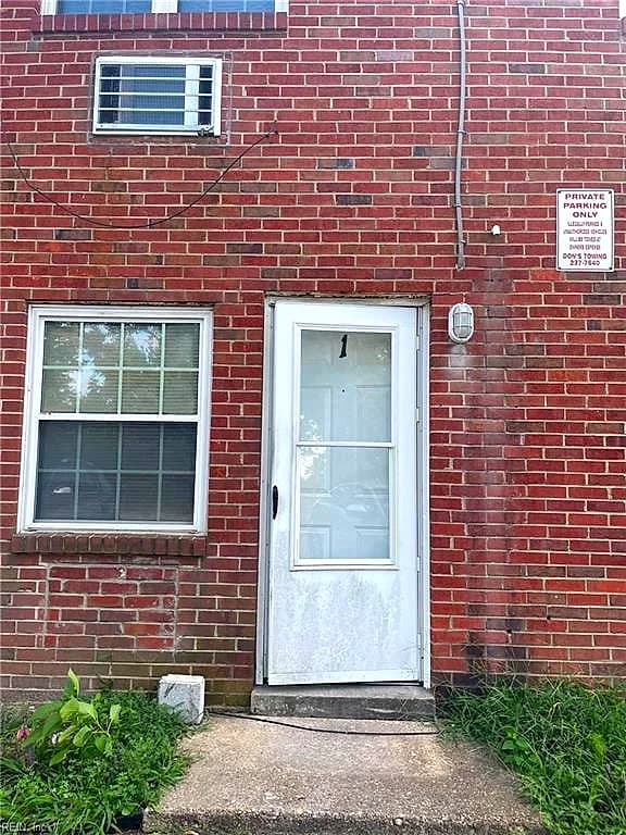 2612 Kecoughtan RD #1, HAMPTON VA 23661 - Photo 2