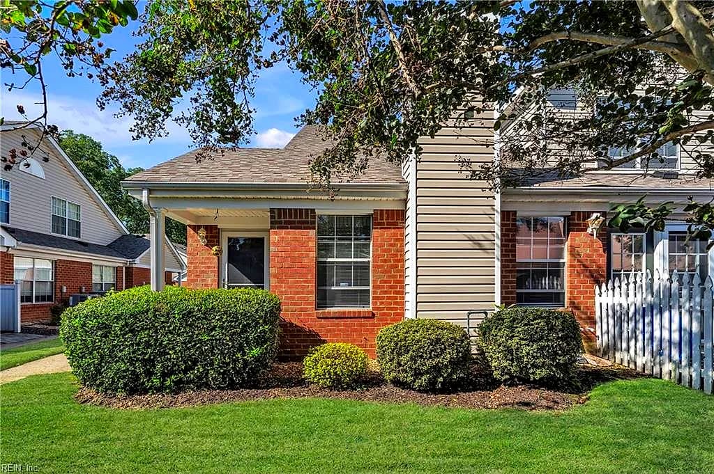 202 Westgate CIR, WILLIAMSBURG VA 23185 - Photo 4