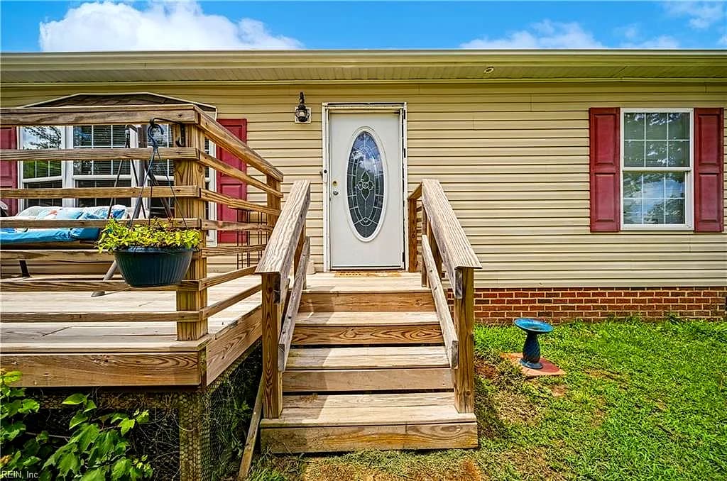9025 Mill Swamp RD, SMITHFIELD VA 23430 - Photo 3