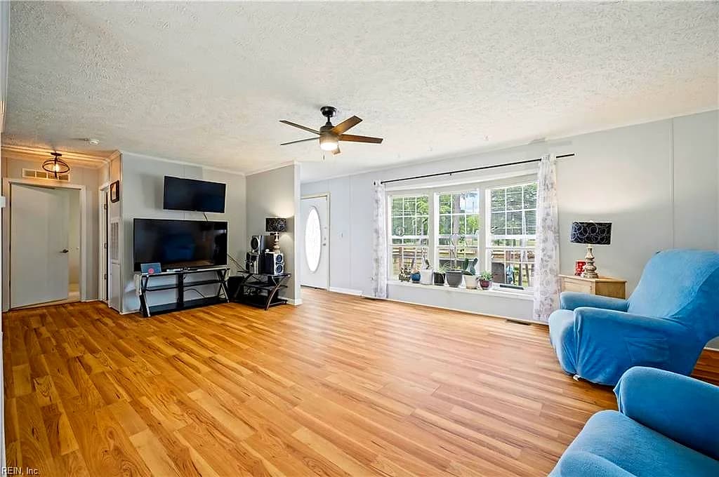 9025 Mill Swamp RD, SMITHFIELD VA 23430 - Photo 5