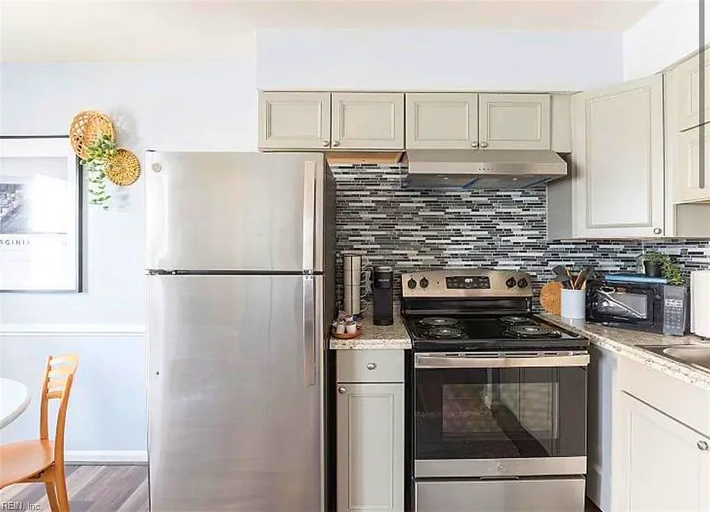 2100 Arctic AVE ##14, VIRGINIA BEACH VA 23451 - Photo 4