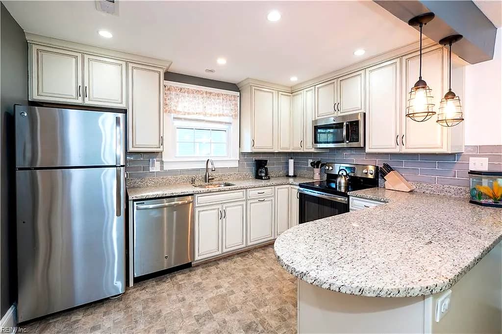 2608 Bapaume AVE, NORFOLK VA 23509 - Photo 4