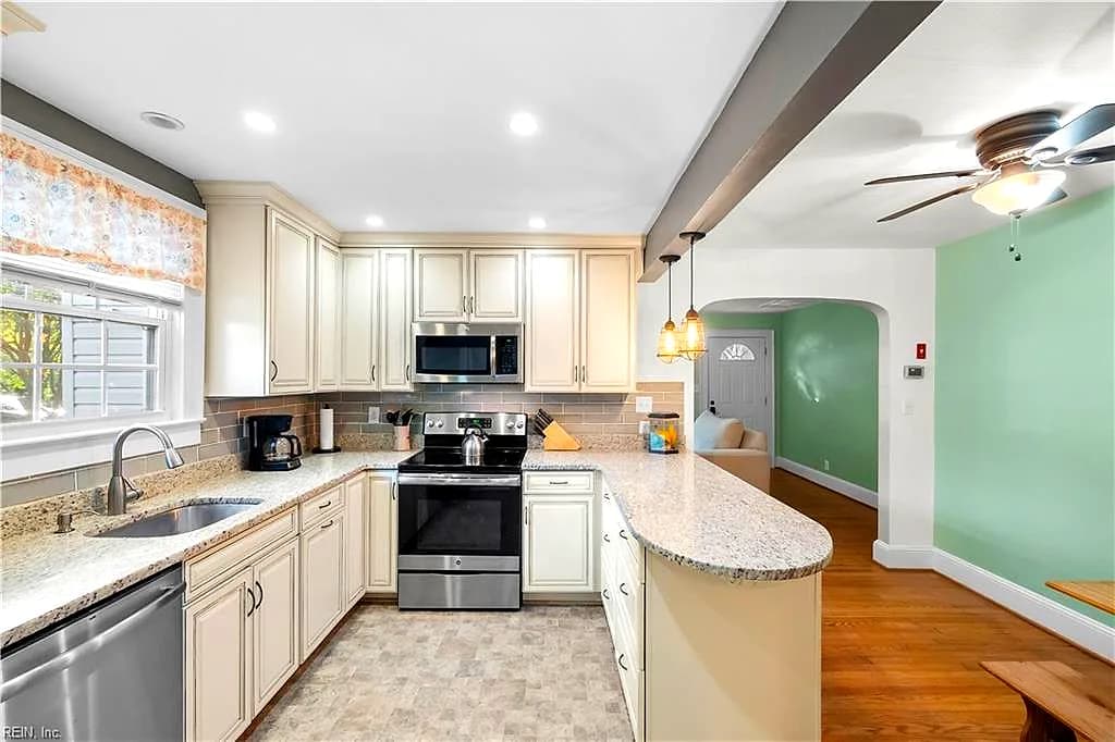 2608 Bapaume AVE, NORFOLK VA 23509 - Photo 5