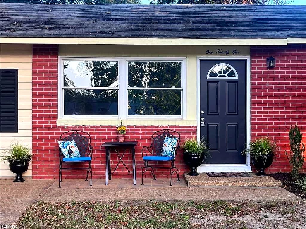 121 Duval CT, HAMPTON VA 23669 - Photo 3