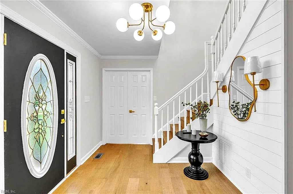 8 White House DR, POQUOSON VA 23662 - Photo 3