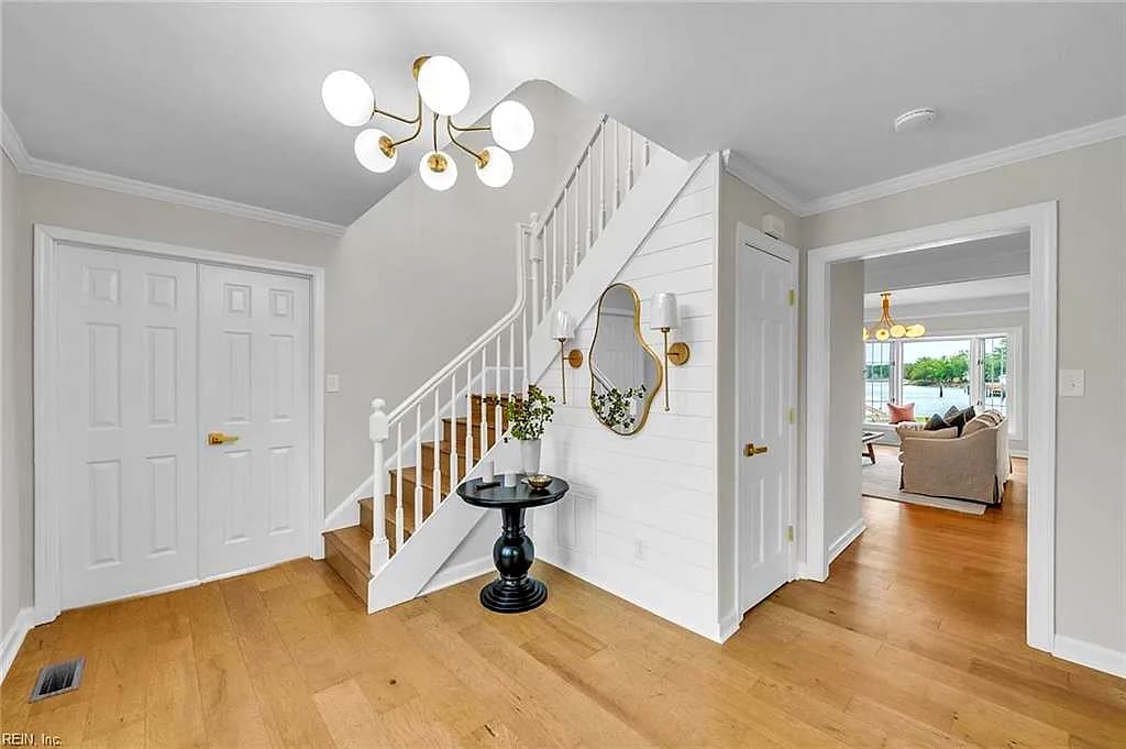 8 White House DR, POQUOSON VA 23662 - Photo 4