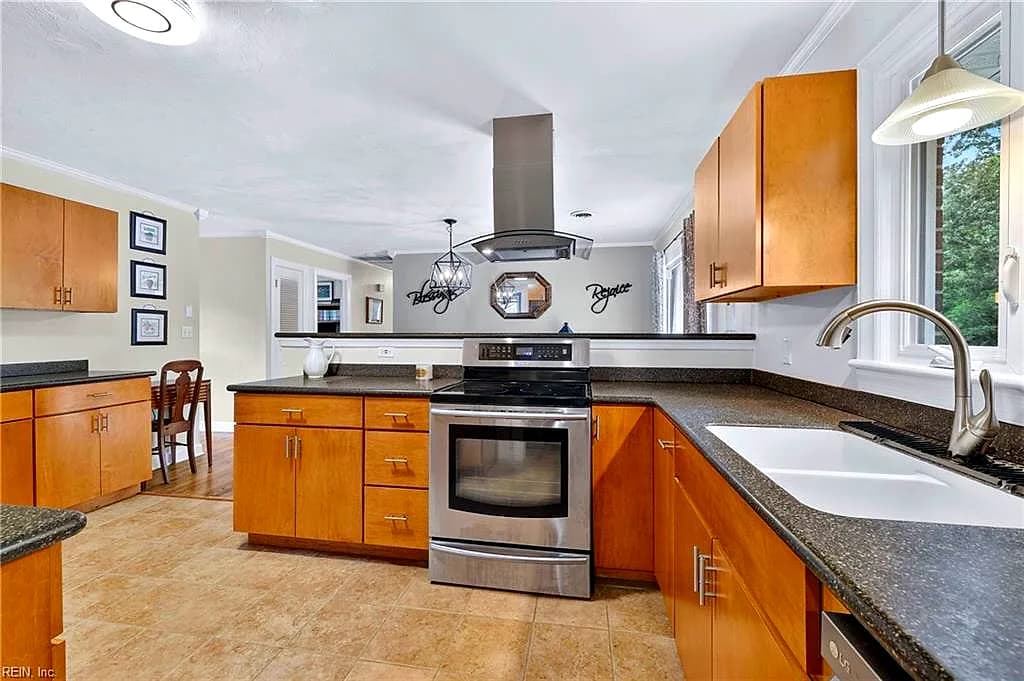3300 Matoaka RD, SUFFOLK VA 23434 - Photo 3