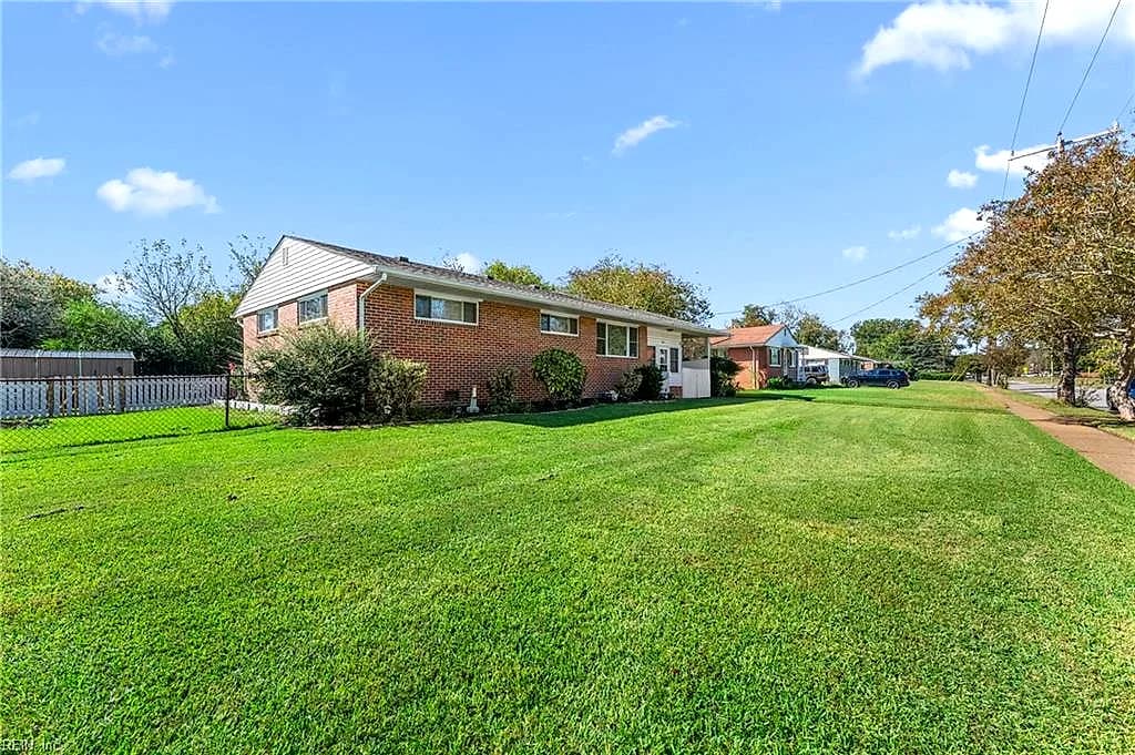 2437 Dominion AVE, NORFOLK VA 23518 - Photo 3