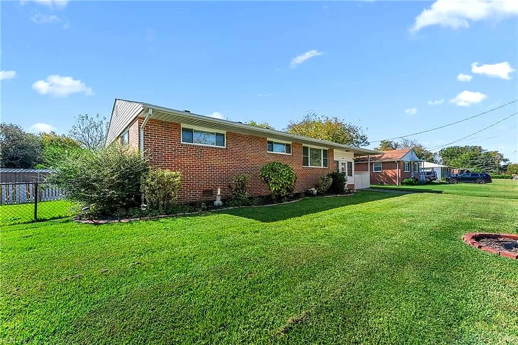 2437 Dominion AVE, NORFOLK VA 23518 - Photo 4