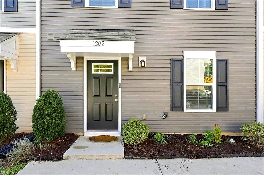 1202 Lakeview CV, SMITHFIELD VA 23430 - Photo 4