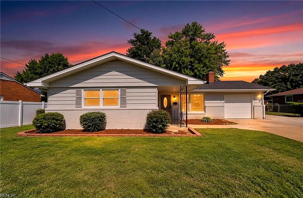 72 Stanley Dr, Newport News, VA