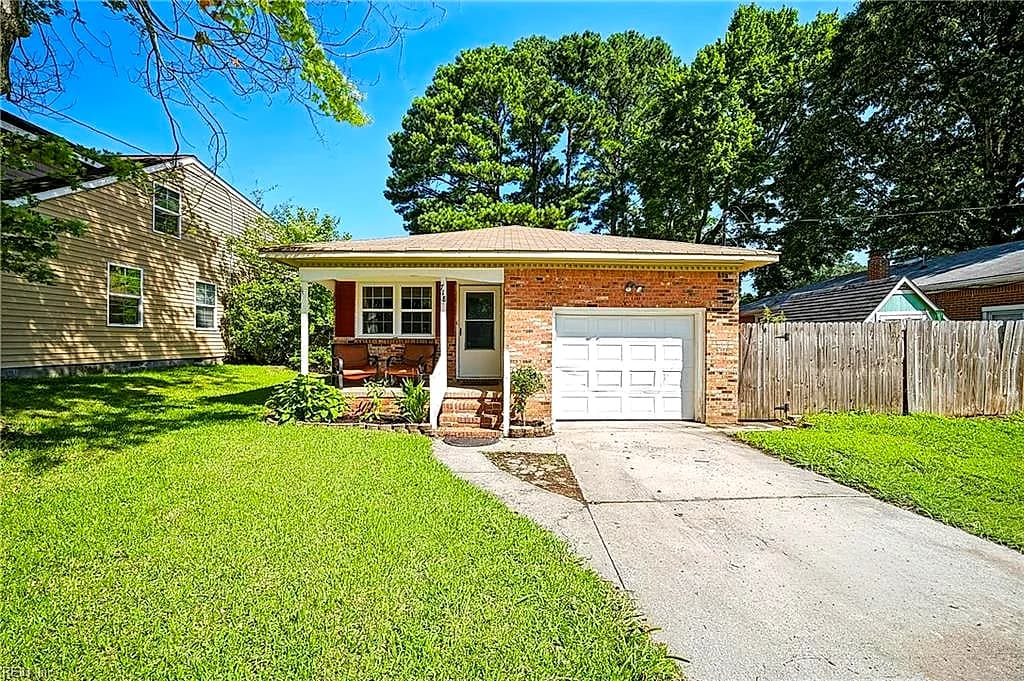 718 Osborn AVE, CHESAPEAKE VA 23325 - Photo 4