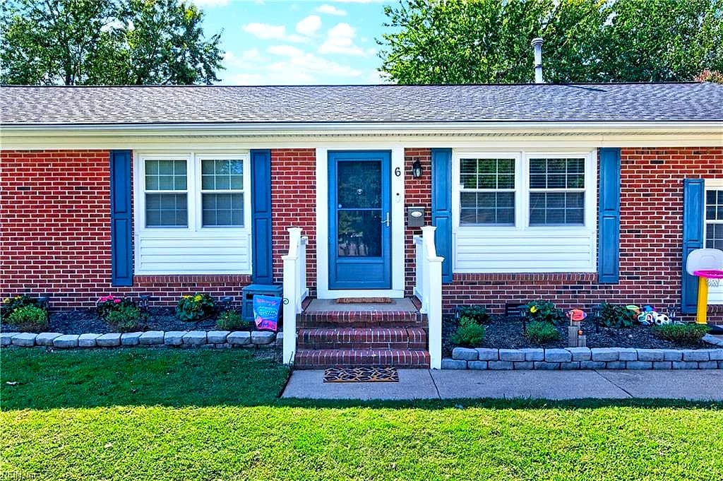 6 Holiday DR, HAMPTON VA 23669 - Photo 5