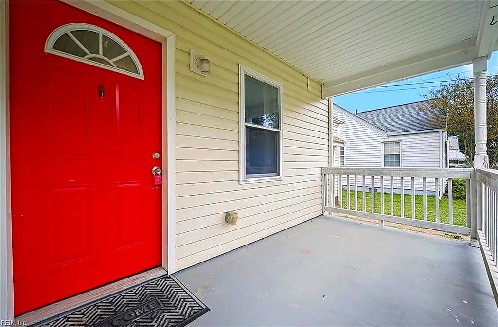 4852 Robin Hood RD, NORFOLK VA 23513 - Photo 5