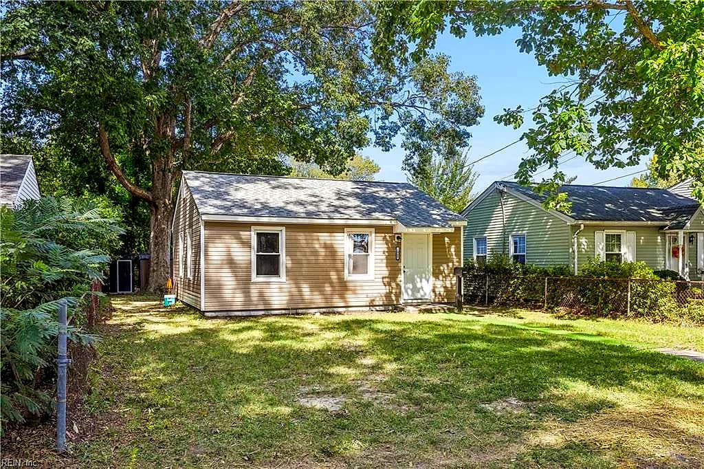 1949 Long Green LN, HAMPTON VA 23663 - Photo 4