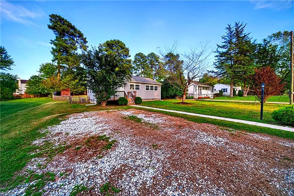 115 Nelson DR, WILLIAMSBURG VA 23185 - Photo 4