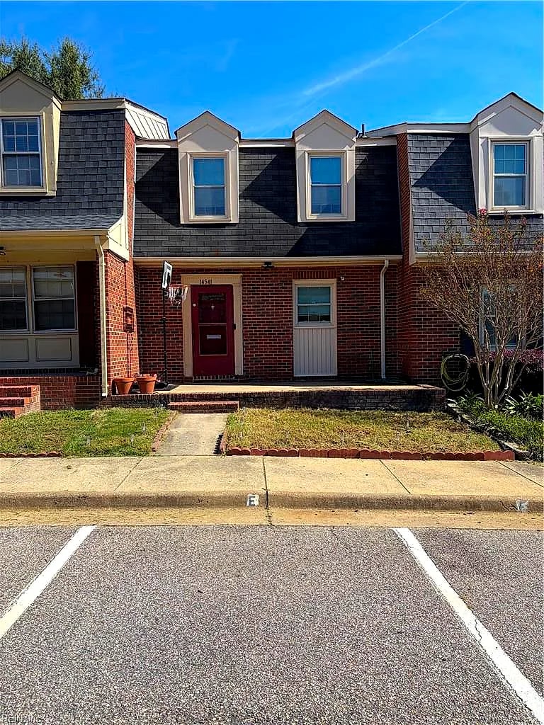 14541 Old Courthouse Way #E, Newport News, VA