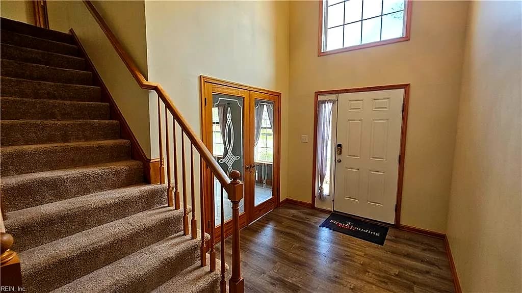 211 Tallyho DR, YORKTOWN VA 23693 - Photo 3