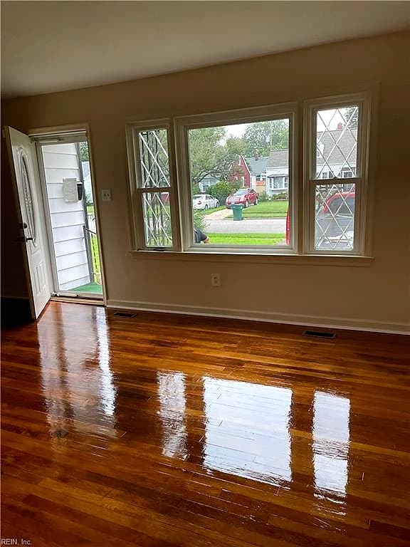 918 13th ST, NEWPORT NEWS VA 23607 - Photo 3