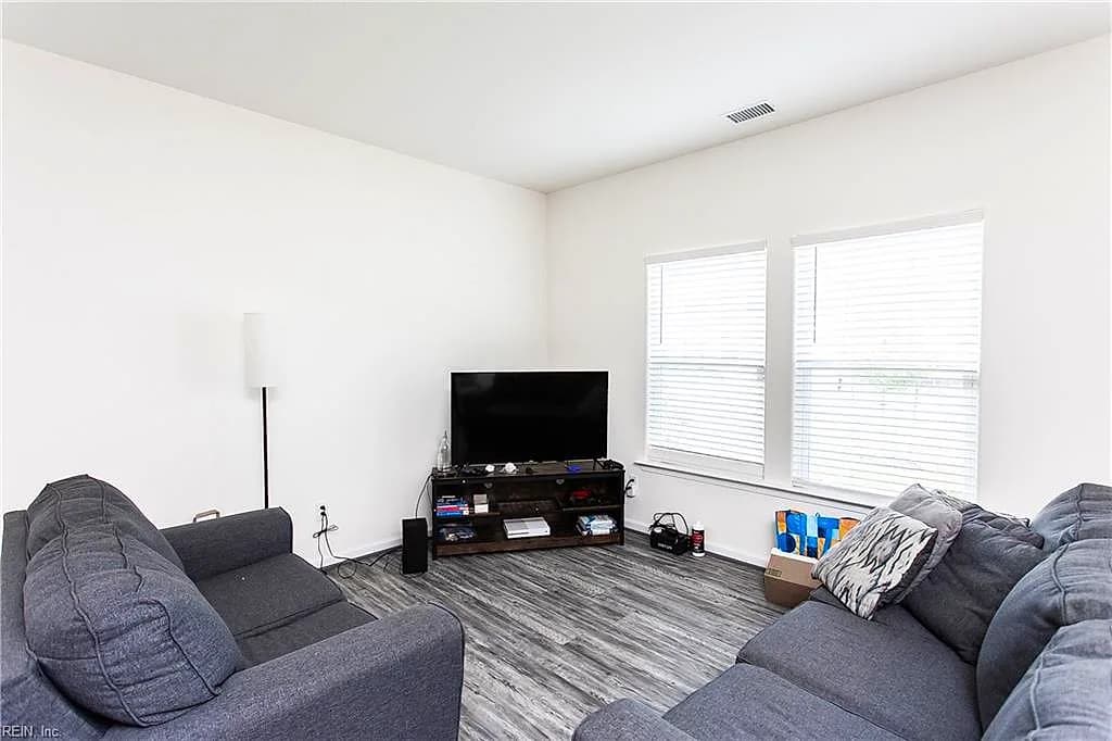 194 Norfleet LN, SUFFOLK VA 23434 - Photo 3