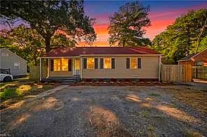 620 72nd ST, NEWPORT NEWS VA 23605 - Photo 4