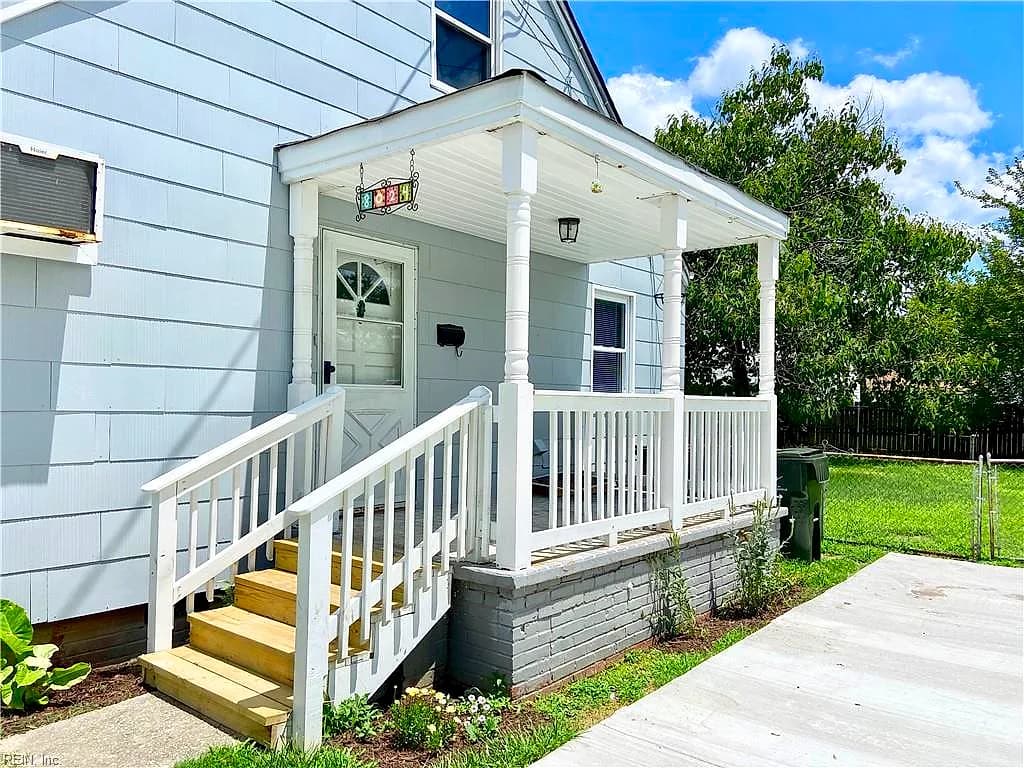 8024 W Glen RD, NORFOLK VA 23505 - Photo 3