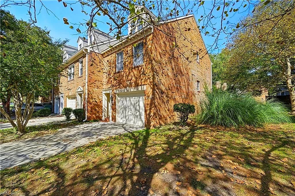608 Guy LN, NEWPORT NEWS VA 23602 - Photo 4