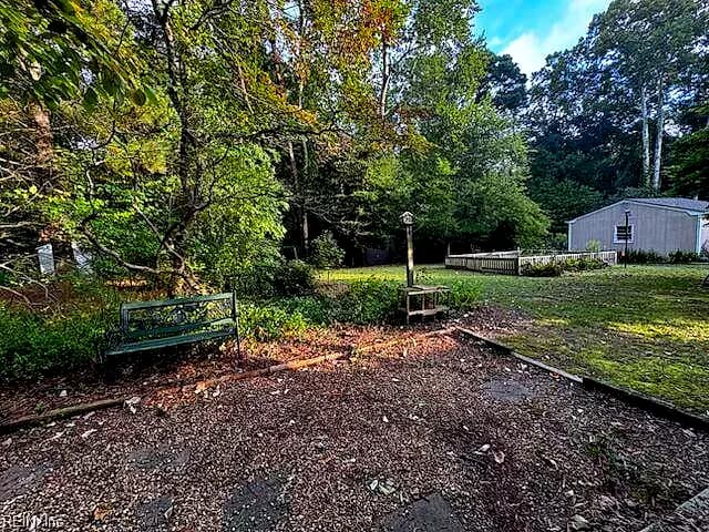 105 Riverside DR, YORKTOWN VA 23692 - Photo 5