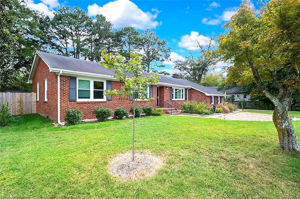 729 Mount Pleasant RD, CHESAPEAKE VA 23322 - Photo 4