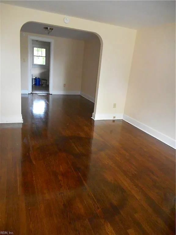 21 Bernard AVE, HAMPTON VA 23669 - Photo 4