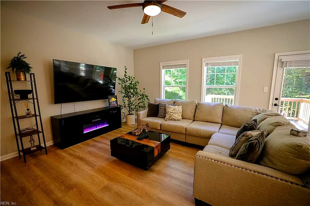 227 Bethune DR, WILLIAMSBURG VA 23185 - Photo 5