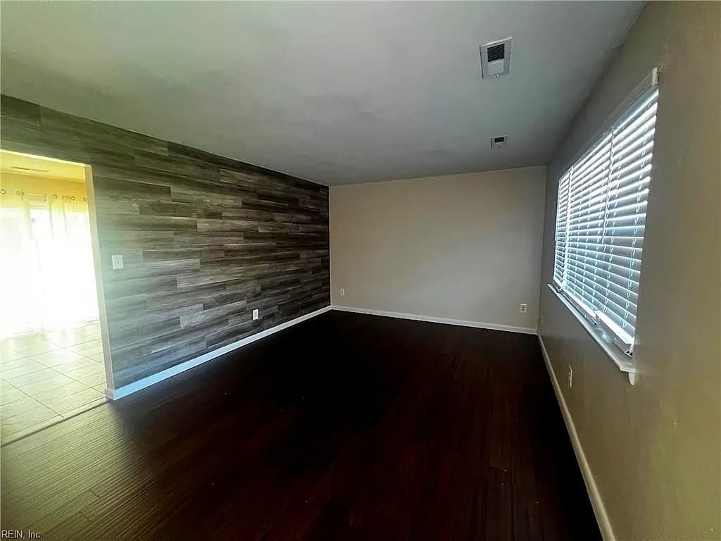 2741 Colonial DR, SUFFOLK VA 23435 - Photo 4