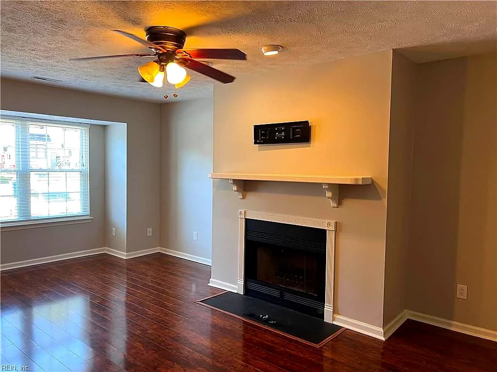 1652 Skiffes Creek CIR, WILLIAMSBURG VA 23185 - Photo 4