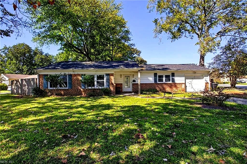501 S Kings Point Rd, Virginia Beach, VA