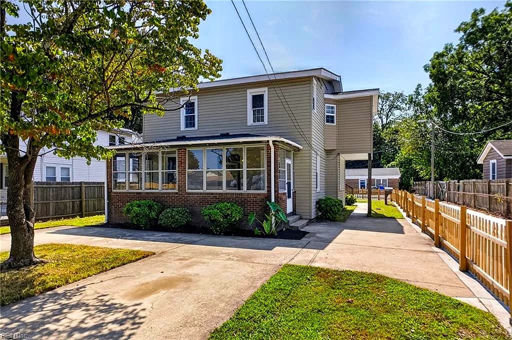 1139 E Leicester AVE, NORFOLK VA 23503 - Photo 2