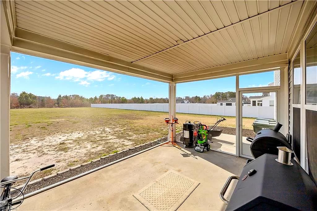 104 Ashbee CT, MOYOCK NC 27958 - Photo 3