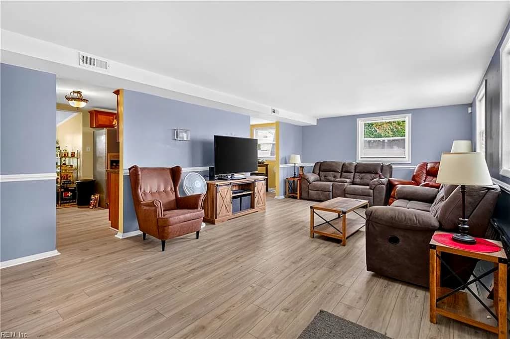 2021 Seward DR, HAMPTON VA 23663 - Photo 4