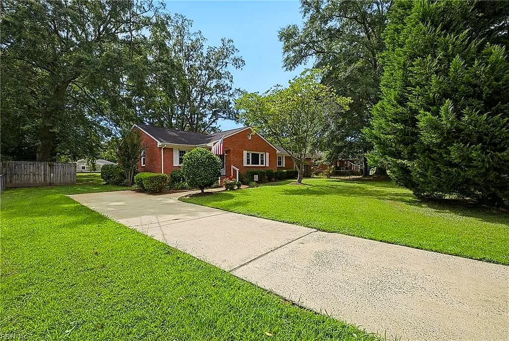 145 Hurdle DR, CHESAPEAKE VA 23322 - Photo 3