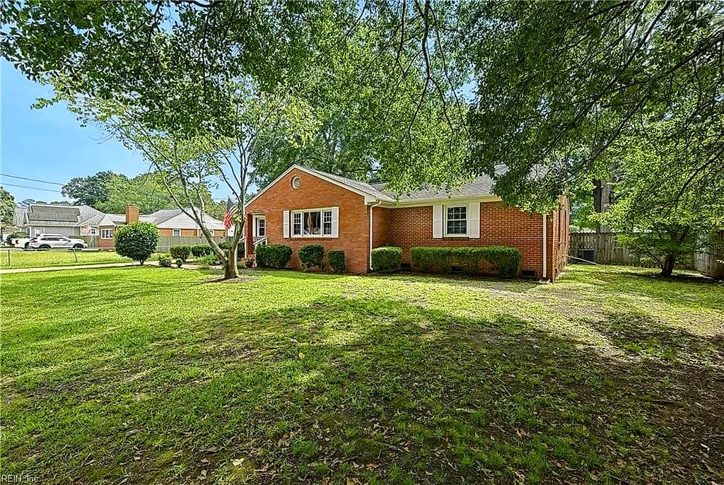 145 Hurdle DR, CHESAPEAKE VA 23322 - Photo 4