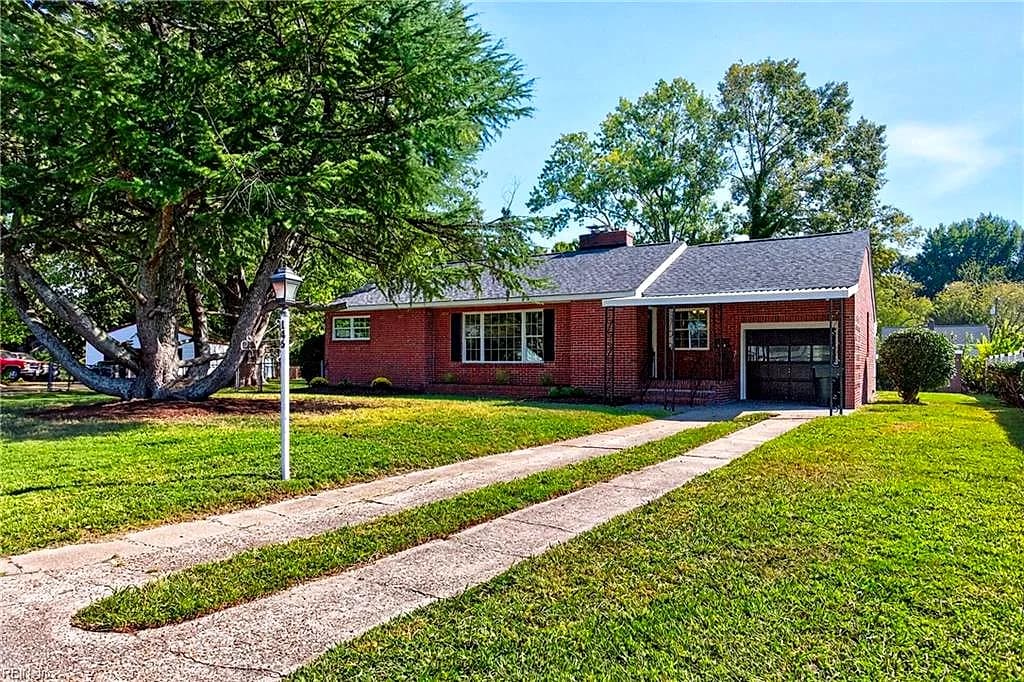 146 Cambridge PL, HAMPTON VA 23669 - Photo 2