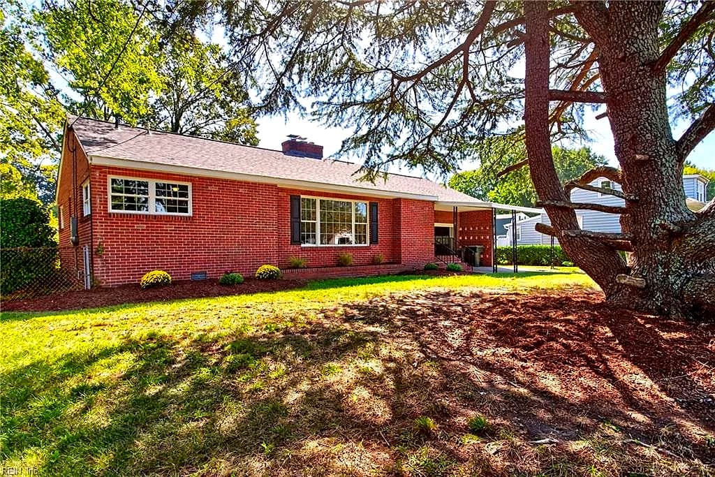 146 Cambridge PL, HAMPTON VA 23669 - Photo 4