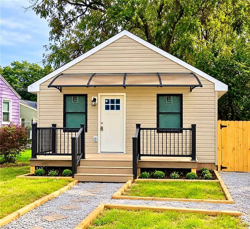 539 Slater AVE, HAMPTON VA 23664 - Photo 2