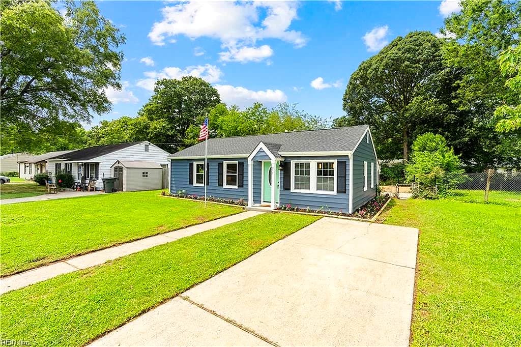 477 Cedar DR, HAMPTON VA 23669 - Photo 2