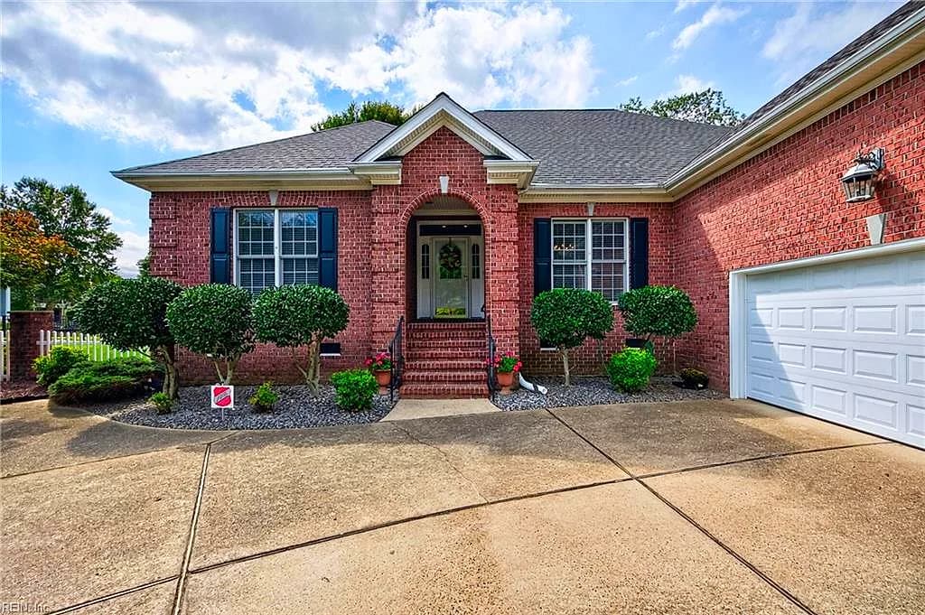 2208 Souverain LN, VIRGINIA BEACH VA 23454 - Photo 5