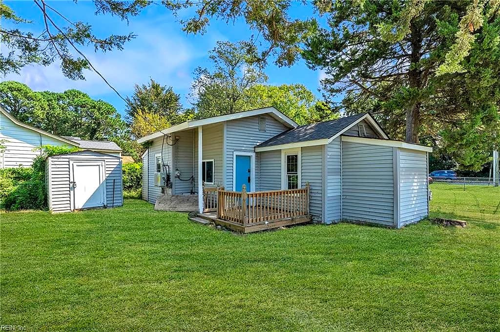 320 Mary ST, HAMPTON VA 23664 - Photo 3