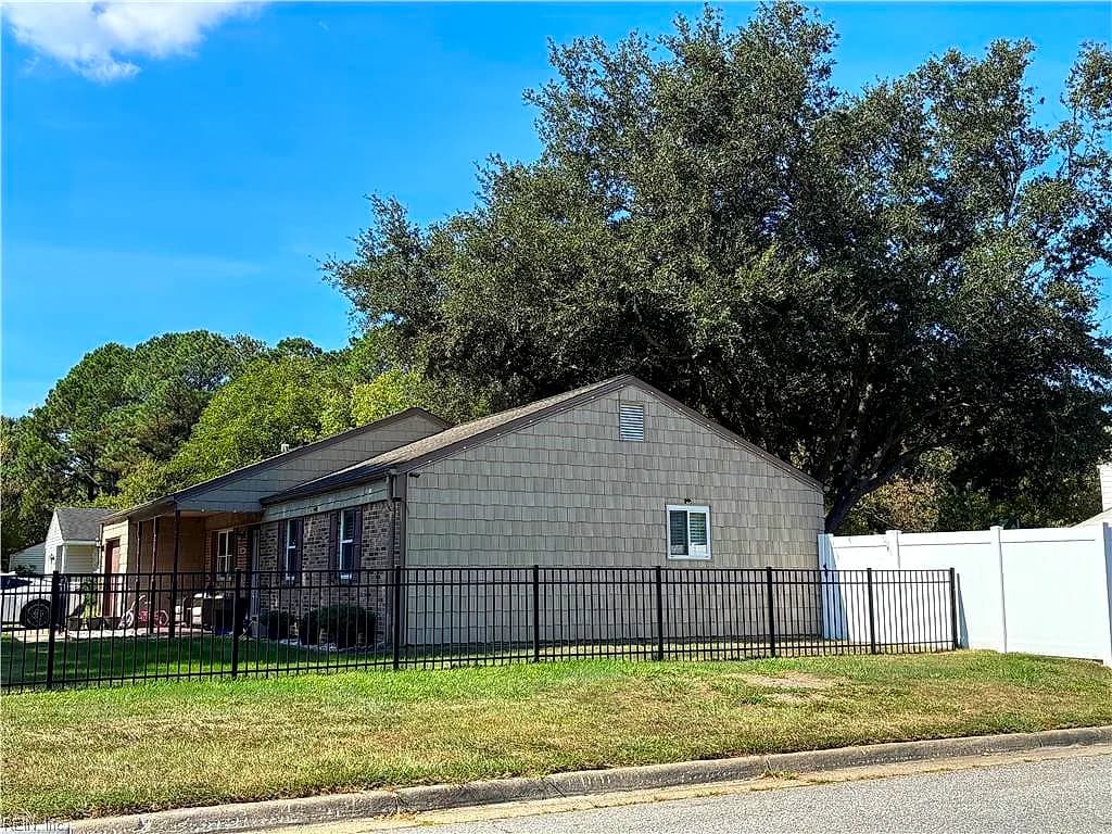 3000 Magic Hollow BLVD, VIRGINIA BEACH VA 23453 - Photo 3