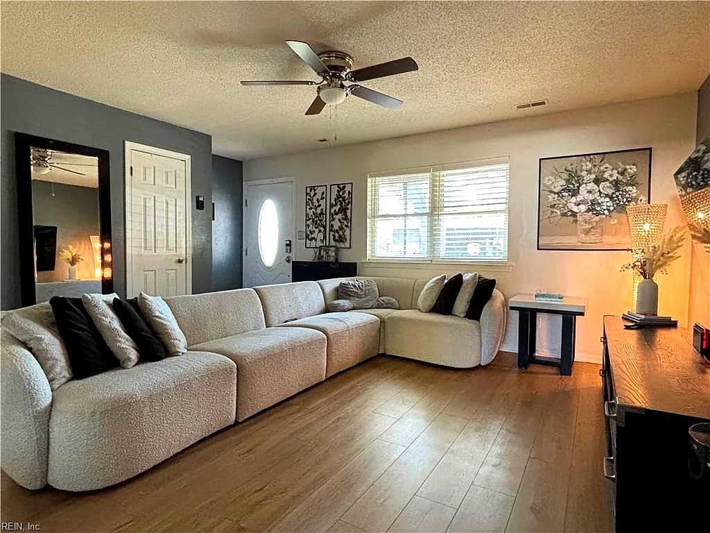 3000 Magic Hollow BLVD, VIRGINIA BEACH VA 23453 - Photo 5