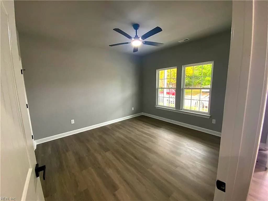 830 31st ST, NEWPORT NEWS VA 23607 - Photo 4